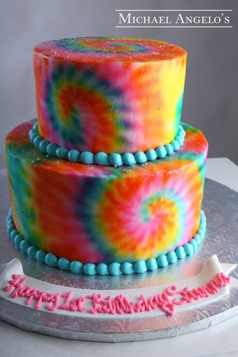 Tie Dye birthday cake idea for a hippie/70s themed birthday party #kidsbirthadyparty #kidsbirthdaypartyideas #girlbirthdayparty #girlbirthdaypartyideas Tye Dye Cake, Summer Birthday Cake, Tie Dye Birthday Party, Tie Dye Birthday, Savory Cakes, Tie Dye Party, Salty Cake, Summer Birthday, Decoration Inspiration