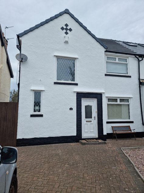 House painted black and white Off White Masonry Paint Uk, Masonry Paint Colours, Dulux Weathershield, Masonry Paint, White Spirit, Professional Decor, The Good Place, Trim, Paint