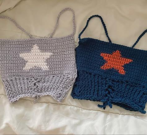 grunge style, crochet, knit, crochet pattern, knitwear, crochet ideas, crochet inspiration, yarn, crochet project, crochet design, y2k, indie, alt style Crochet Stargirl Top, 90s Crochet Top, Crochet Star Top, Star Crochet Bag, Crochet Matching Set, Crochet Star Bag, Top A Crochet, Crochet Hem, Crochet Eyes