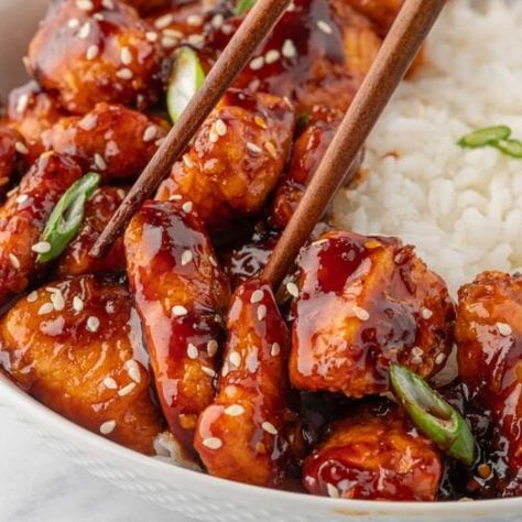 Best Gochujang Chicken Bites - Cookin' with Mima Chicken With Gochujang, Gochujang Baked Chicken, Gochujang Chicken Rice Bowl, Asian Dinner Ideas Main Dishes, Gochujang Chicken Air Fryer, Honey Gochujang Chicken, Gochujang Rice Bowl, Gogugang Chicken, Korean Chicken Bites