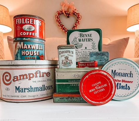 Campfire Marshmallow Tin Decor, Campfire Marshmallow Tin, Campfire Marshmallows, Vintage Kitchen Utensils, Vintage Appliances, Antique Decor, Round Top, Kitchen Projects, Vintage Home