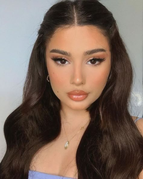 Bronze Makeup Look, Bronzer Stick, Prom Eye Makeup, Prom Makeup Looks, Smink Inspiration, Graduation Hairstyles, Makijaż Smokey Eye, Cute Makeup Looks, Hair Stylies