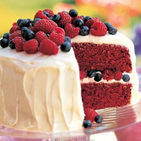 Cake With Raspberries, Fourth Of July Cakes, Bolo Red Velvet, Fourth Of July Food, Best Cake Recipes, Blueberry Recipes, Blueberry Cheesecake, Good Healthy Snacks, Cake Videos