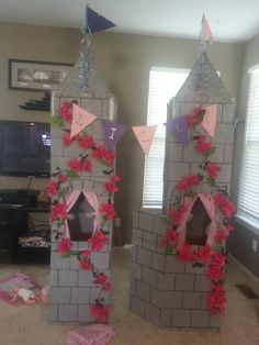 Princess birthday - we could decorate her existing castle for her party Castle Cardboard, Castle Party, Cardboard Castle, Knight Party, Tangled Birthday, Princess Theme Birthday, Rapunzel Party, Princess Theme Birthday Party, Box Crafts