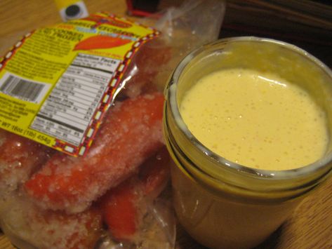 Peruvian Yellow Sauce Recipe, Huancaina Sauce Recipe, Viva Chicken, Peruvian Sauce, Huancaina Sauce, Yellow Sauce, Crema Recipe, Chicken Lunch Recipes, South American Recipes