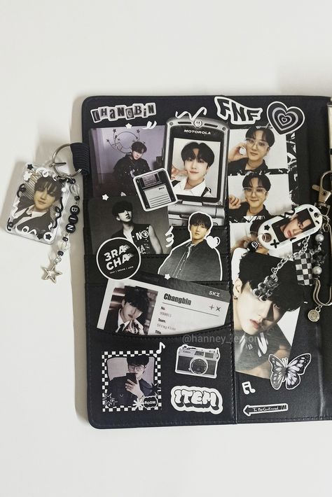 Decoration binder kpop idea Stray kids Changbin Kpop Binder Ideas, Binder Shelf, Photocard Binder Ideas, Scrapbook Ideas Kpop, Binder Decoration Ideas, Kpop Binder Deco, Binder Inspiration, Binder Kpop, Binder Deco