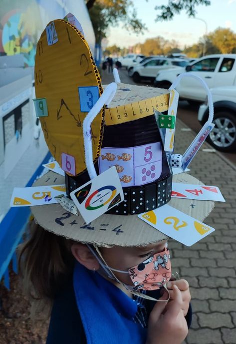 When your grandchild is in first grade you enjoy every moment Maths Hat Ideas Kids, Math Costume, Math Hat, Childrens Book Character Costumes, Math Dress, Childrens Book Characters, Maths Day, Crazy Hat, Book Character Costumes