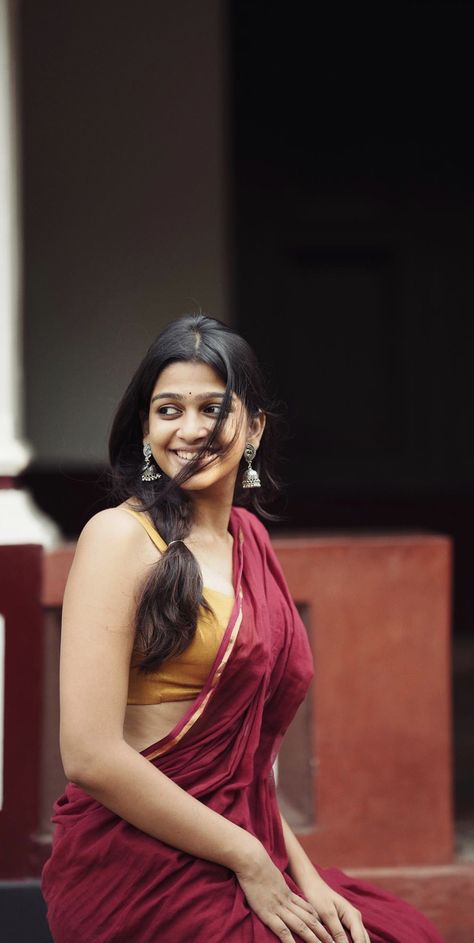 Ananthika Sanilkumar Wallpaper, Alia Bhatt Saree, Pokemon Charmander, Funny Jokes In Hindi, Saree Poses, Portrait Lighting, Indian Celebrity, Actress Wallpaper, Stylish Photo