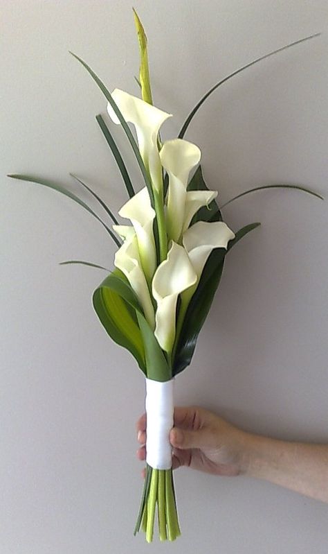 Calla Lily Bouquet, Lily Bouquet, Bouquet Of Flowers, Calla Lily, Bouquets, Lily, Flowers, Wall, Green