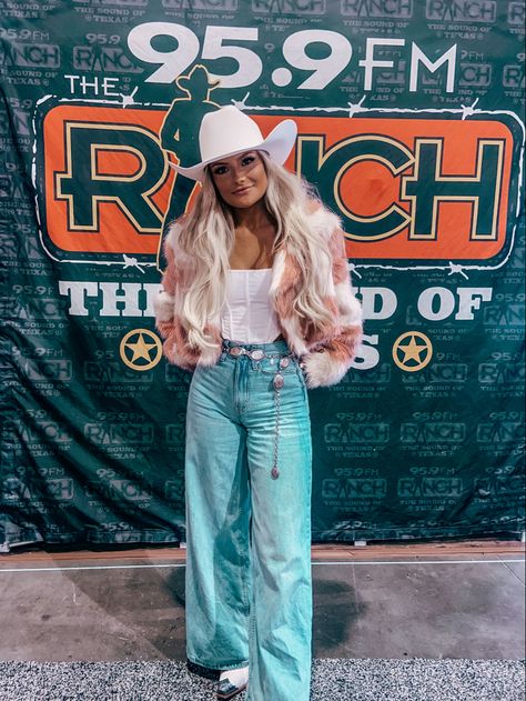 Hot Cowgirl Outfit Winter, Taylor Rousseau Outfits Nfr, Nfr Outfit Inspiration, Indoor Rodeo Outfit, Taylor Rousseau Nfr, Canadian Tuxedo Women Western, Nfr Fashion 2022 Vegas, Tough Enough To Wear Pink Rodeo Outfits, Western Winter Outfits Women Rodeo