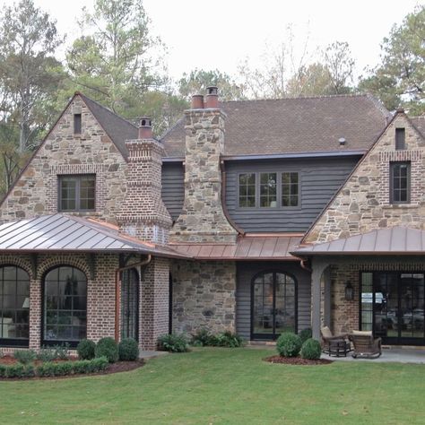 Stone House Plans, Homely House, Cottage Vibes, Craftsman Homes, Dream Cabin, Cottage Exterior, Casa Exterior, Architecture Inspiration, Tudor House