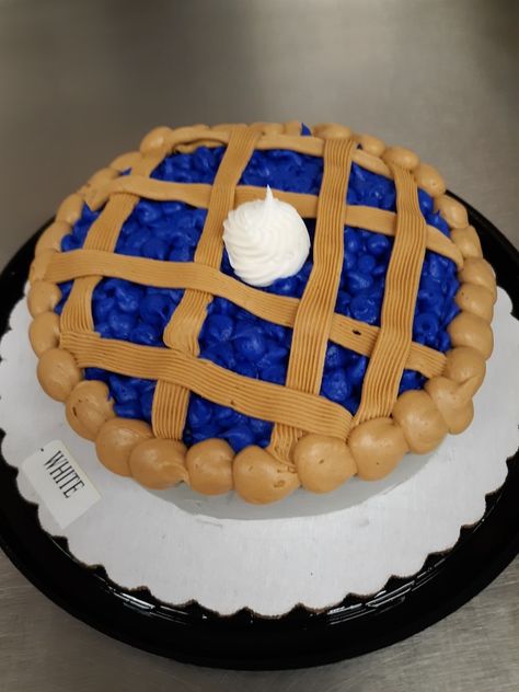 Pie Cake Design, Fair Cake Decorating Ideas, Cake Wars Ideas, Cake That Looks Like Pie, Pie Cupcakes Decorated, Fair Cake Ideas, Labor Day Cake Ideas, 4h Cake Decorating Ideas, Thanksgiving Cake Designs