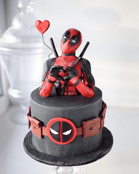 Deadpool Decorations Birthday, Wolverine Cake, Pool Birthday Cakes, Marvel Birthday Cake, Deadpool Cake, Deadpool Party, Deadpool Birthday, Diva Cakes, Marvel Birthday