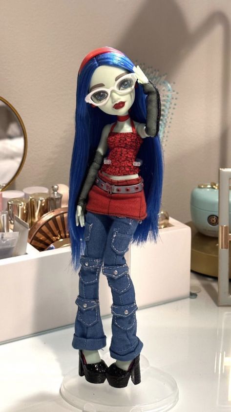 New Monster High Dolls, Monster High Ghoulia, Monster High Doll Clothes, Arte Monster High, Monster High Pictures, Moster High, Custom Monster High Dolls, Fantasy Art Dolls, Monster High Art