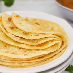 Butter Roti, Soft Roti Recipe, Soft Roti, Roti Recipe, Garlic Naan, Sweet Meat, South African Recipes, Naan Bread, Fresh Cream