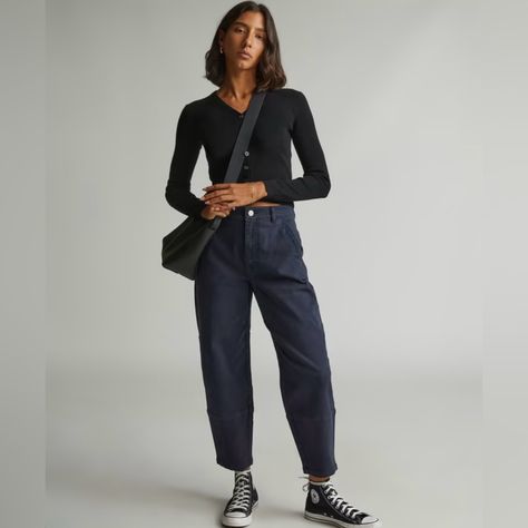 Nwt. Everlane Utility Barrel Pant In Navy. Size 6. Utility Barrel Pant, Drape Pants, Everlane Jeans, Cropped Pants Women, Soft Pants, Wide Leg Cropped Pants, Tapered Pants, Wool Pants, Seamless Leggings