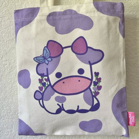 Painting Toat Bag Ideas, Cute Bag Designs, Cute Tote Bag Design Paint Aesthetic, Cute Tote Bags Design, Cute Tote Bags Paint, Cute Painted Tote Bags, Toat Bag Painting, Painted Tote Bags Ideas, Decorating Tote Bags