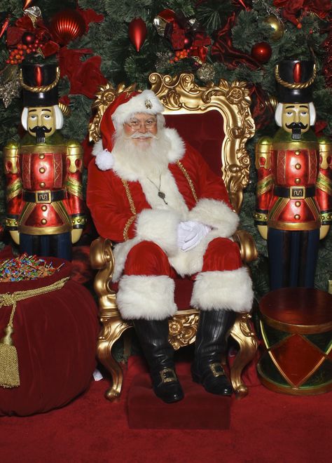 No Waiting In Line: Santa Accepting Reservations At Temecula Mall | Murrieta, CA Patch Santa Christmas Theme, Santa Aesthetic, Santa Grotto, Santa Display, Santas Grotto, Mall Santa, 2000s Pictures, Santa's Grotto, Dash Lily