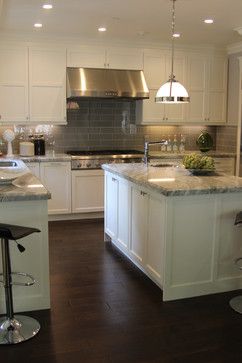 Brown Fantasy with glass backsplash. Fantasy Brown Granite, Brown Granite Countertops, Kitchen Design Countertops, Kitchen Remodel Pictures, Fantasy Brown, Kitchen Design Styles, Off White Kitchens, Brown Granite, Kitchen Cabinet Remodel