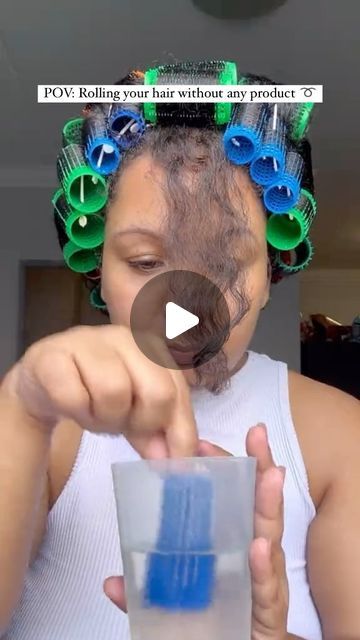 VoiceOfHair ®️ on Instagram: "The bounciest curls ever 🔥⁣🙌🏾⁣ ⁣⁣ Gorgeous roller set by @afrolecia 😍 She dipped her hard, plastic rollers in water and then rolled her hair➰ She tried this technique without using any setting lotion or foam and the curls came out perfect 👏🏾 This is such a great style to limit heat on your natural hair this summer ❤️⁣⁣ ⁣⁣ Would you rock it? ✨⁣#voiceofhair ⁣⁣ ⁣⁣ #rollerset  #permrods  #rollerset #heatlesscurls #flexirods #naturalhairstyles #naturalhairideas #hairhacks #summerhairstyles #flexirodset #hairtutorial" Rod Curls On Natural Hair Short, Curl Rollers Natural Hair, Roller Set Curls For Black Women, Rollers In Curly Hair, Roller Set On Natural Hair Black Women, Roller Set On Short Natural Hair, Rod Natural Hair Styles, Short Curl Hairstyles, Rollers In Hair Black Women