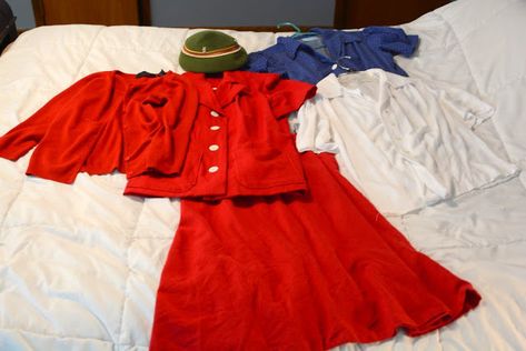 Vintage Capsule Wardrobe, 40s Outfits, About Today, 40s Fashion, Vintage Wardrobe, Picture Outfits, Star Spangled, 1940s Fashion, Red Skirts