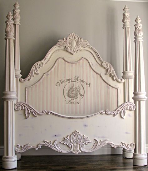 Pulaski - french bed hand painted in Annie Sloan chalk paints Antoinette, Old White and French Linen. Painted Bedframe, Chalk Paint Bed, Poster Beds, Muebles Shabby Chic, Painted Beds, French Country Bedrooms, French Bed, Chalk Painting, Upholstery Diy