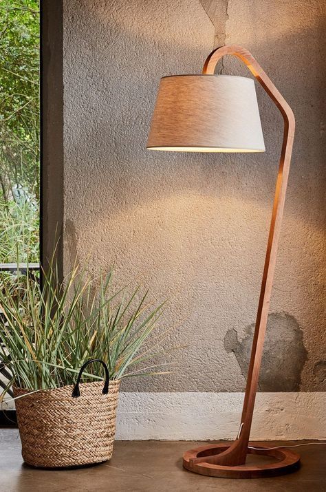 Plug In Chandelier Office, Wood Floor Lamps Living Room, Standing Lamps Living Room, Floor Lamp Office, Wood Floor Lamps, Floor Lamp Ideas, Floor Lamp Wood, Living Room Floor Lamp, Floor Lamp Living Room