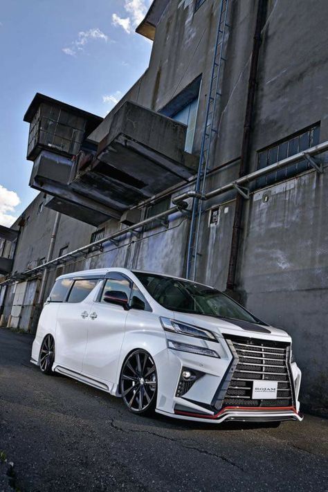 Lexus Lm, New Toyota Land Cruiser, Toyota Vellfire, Game Wallpaper Iphone, Casing Iphone, Toyota Alphard, Gtr R35, Lexus Cars, Japan Cars