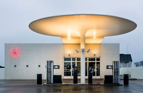 It’s a Gas! 6 Gas Station Architecture, Arne Jacobsen Architecture, Jacobsen Architecture, Googie Architecture, Car Experience, Ev Charging Stations, Wind Of Change, Ev Charging, Petrol Station