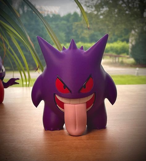 Gengar Clay, Gengar Pokemon, Dainty Tattoos, Desk Toys, Art Clay, Gamer Gifts, Knick Knacks, Game Art, Banks