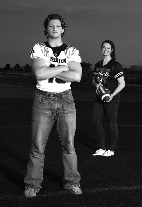 Football Mom Photoshoot, Senior Football And Mom Pictures, Mom And Senior Son Photo Ideas, Mom Son Senior Pictures, Mom/son Football Pictures, Moms Of Fall Football Picture, Mother Son Football Picture Ideas, Mom And Son Football Photo Ideas, Football Senior Photos