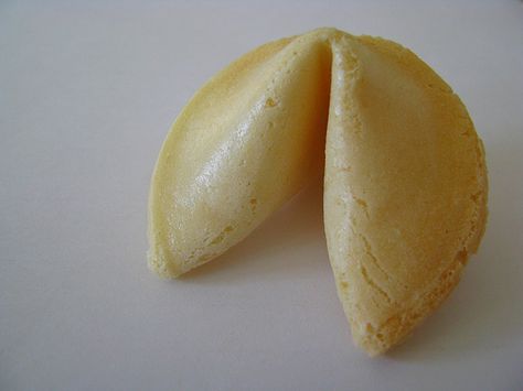 Fortune Cookie Recipe, Chinese Fortune Cookie, Fortune Cookies Recipe, Gluten Free Asian Recipes, Pink Food Coloring, Fortune Cookies, Fast Dinners, Free Meal Plans, Gluten Free Treats