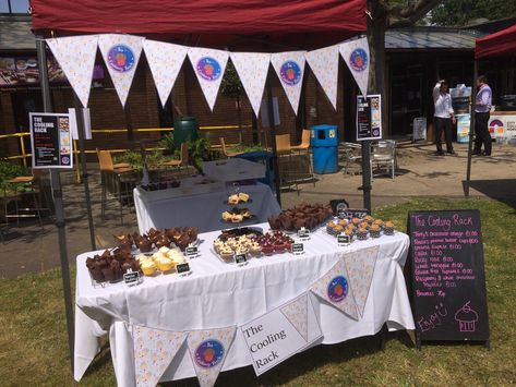 The cooling rack cake stall Pastry Stall Ideas, Food Stall Decoration Ideas For School, Food Stall Ideas For College Fest, Stall Decorations, Food Stall Design, Cake Stall, School Fair, Cake In A Jar, Cooling Rack