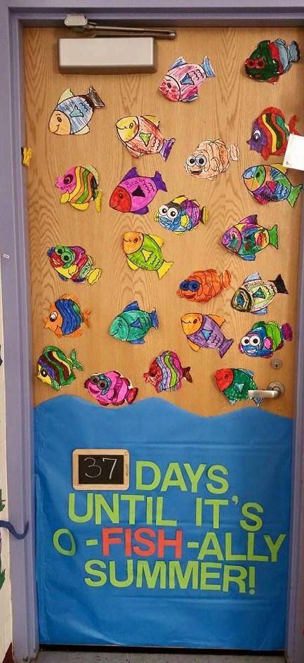 Countdown to the end of the year! The students decorated the fish and I let then change the number at the end of each day and they LOVED it! School Door Decorations, Preschool Bulletin, Teacher Doors, School Doors, Door Decorations Classroom, Classroom Bulletin Boards, End Of School Year, Door Designs, Classroom Door