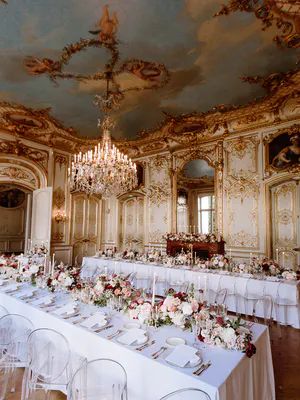 Palace Wedding Decor, Weddings In France, Historical Wedding, Baroque Wedding, Wedding In Paris, Palace Wedding, Modern Couple, France Wedding, French Wedding