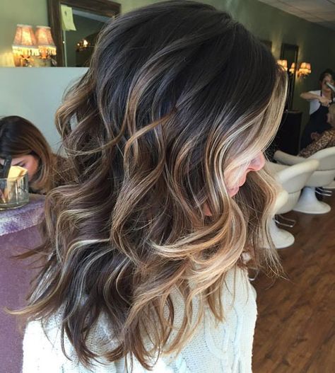 Brunette Hair Balayage with highlights - Balayage for dark hair Tmavý Blond, Brunette Balayage, Beautiful Brunette, Fall Hair Color For Brunettes, Brunette Balayage Hair, Balayage Brunette, Brown Blonde Hair, Ombre Hair Color, Long Wavy Hair