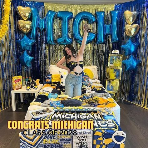 COLLEGE BLING BOTTLES LLC✨🍾 on Instagram: "Congrats to UMICH, WISCONSIN, UMARYLAND, & UMIAMI CLASS OF 2028🤩🥳 Every bed party/college celebration needs a #collegeblingbottles! ✨🍾  DM us to customize or with any questions! Shop our our website⬇️, link in bio🛍🛒	 collegeblingbottles.com" Umich Bed Party, Bed Party College, College Bed Party, Class Of 2028, College Bed, Bed Party, Michigan Go Blue, Bling Bottles, Party College