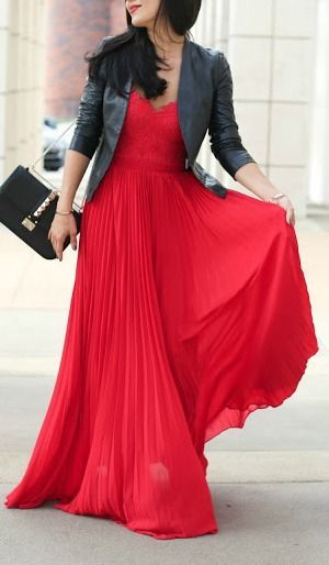 Valentine's Day maxi dress in red with black leather jacket | Red Hot Red Dresses For Valentine's Day | www.divinestyle.co Outfit Vestido Rojo, Hot Red Dress, Red Jacket Leather, Leather Jacket Dress, Pleated Tulle, Scalloped Neckline, Maxi Outfits, Dress Leather, Red Maxi