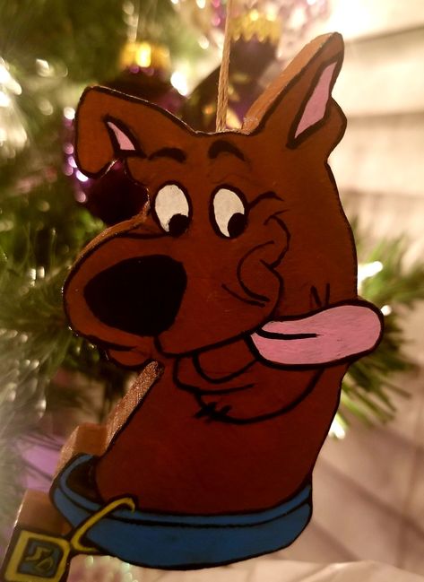 Painted Scooby-Doo ornament cut on scroll saw Scroll Saw, Scooby Doo, Eye Candy, Candy, Christmas Ornaments, Christmas, Fictional Characters, Art