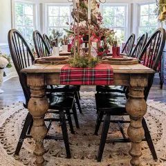 Old Country Farmhouse, Country Dining Tables, Twas The Night Before Christmas, Farmhouse Dining Room Table, Country Dining, Shabby Chic Farmhouse, Twas The Night, Chic Farmhouse, Farmhouse Dining Table