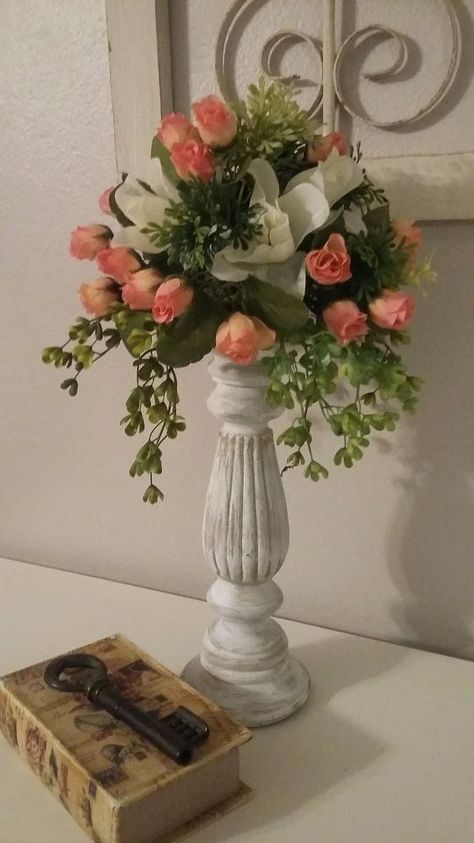 Cute Flowers Arrangement on a Candle Holder Candle Holder Flower Arrangement, Pedestal Decor Ideas, Decorating Lanterns, Candlestick Arrangements, Candle Holder Diy, Candlestick Centerpiece, Candle Sticks Wedding, Candle Stick Decor, Candle Arrangements