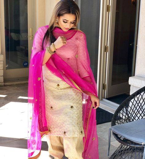 Image may contain: one or more people and people standing Tattoo Suit, Oshin Brar, Panjabi Suit, Punjabi Suits Designer Boutique, Punjabi Fashion, Designer Punjabi Suits, Girl Fashion Style, Punjabi Suit, Embroidery Suits Design