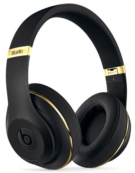 Alexander Wang for Beats by Dr. Dre limited edition collection Cute Headphones, Studio Headphones, Future Room, Beats Studio, Beats By Dre, Best Headphones, Ear Headphones, Earbud Headphones, Dr Dre