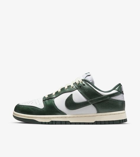 Explore and buy the Women's Dunk Low 'Vintage Green'. Stay a step ahead of the latest sneaker launches and drops. Nike Dunk Lows, Dunks Outfit, Dunk Lows, Nike Snkrs, Jordan Shoes Girls, Green Sneakers, Fresh Shoes, Swag Shoes, Latest Sneakers