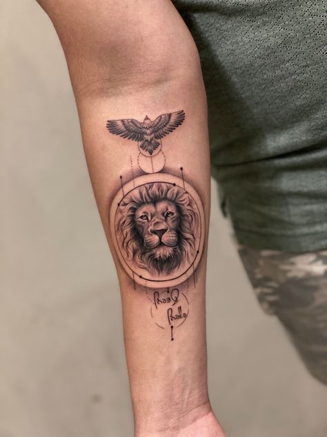 Sikh Tattoo Ideas, Sikh Tattoo, Concept Tattoo, Meaningful Tattoos For Men, Lion Tattoo Design, Nanak Dev Ji, Animal Stencil, Dev Ji, Eagle Tattoo