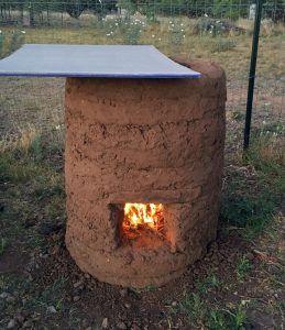 Primitive Tools How To Make, Making Pottery At Home Easy Diy, Diy Fire Pit Kiln, Raku Kiln How To Build, Diy Clay Kiln, Homemade Kiln Pottery, Pit Fired Pottery Ideas, How To Pit Fire Pottery, How To Build A Kiln For Pottery