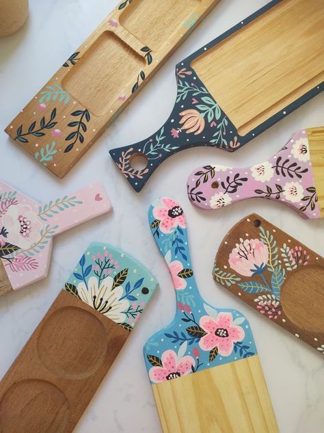 Wood Art Diy, Wooden Craft, Paint And Sip, Craft Night, Spatulas, Diy Art Painting, Pottery Painting, Wooden Diy, Creative Crafts