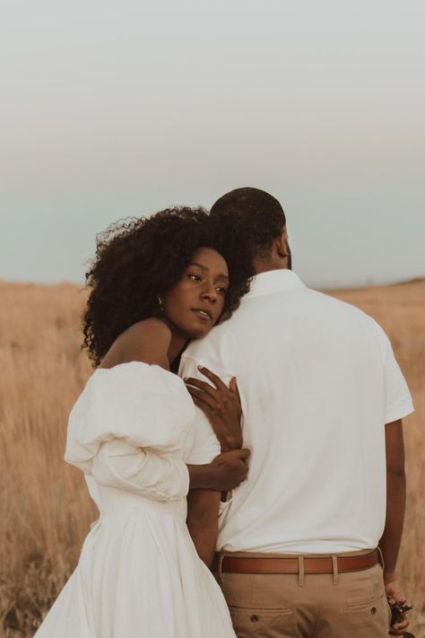 Couple Photoshoot Ideas Outdoors, Editorial Couples Photography, Black Couples Photoshoot Poses, Editorial Photography Couple, Black Engagement Photos, Editorial Couple Photoshoot, Black Couples Photoshoot, Outdoor Couple Photoshoot, Engagement Photo Shoot Poses