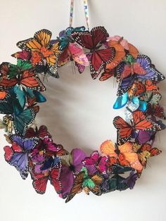 45 Attractive Wreath Ideas to Brighten Up Your Front Door Butterfly Wreaths, Diy Wreaths Easy, Diy Wreaths Decor, Butterfly Wreath, Garden Wreath, Birthday Wreath, Butterflies Wreath, Wooden Wreaths, July Wreath