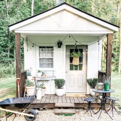 What Is a She Shed? She Shed With Porch, She Shed Exterior Ideas, Shed Ideas Inside, Backyard Porches, Farmhouse She Shed, Tiny She Shed, She Shed Exterior, Shed Exterior Ideas, Diy She Shed